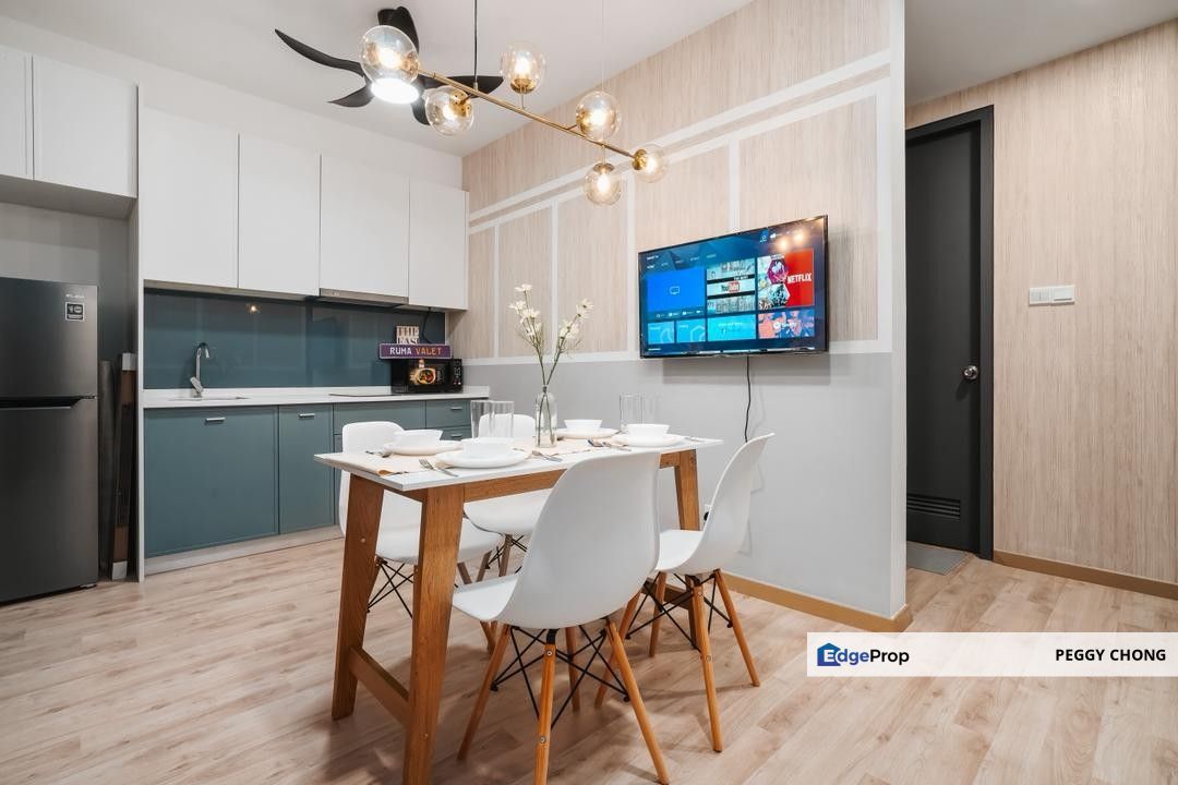 Cheap & Best Value Middle Room for Rent in Kota Damansara | Fully Furnished | Female Unit 💖, Selangor, Kota Damansara