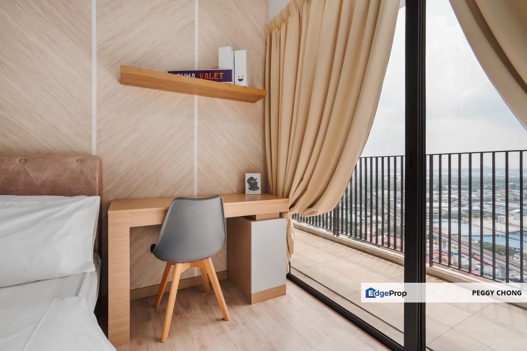 Cheap & Best Value Middle Room for Rent in Kota Damansara | Fully Furnished | Female Unit 💖, Selangor, Kota Damansara