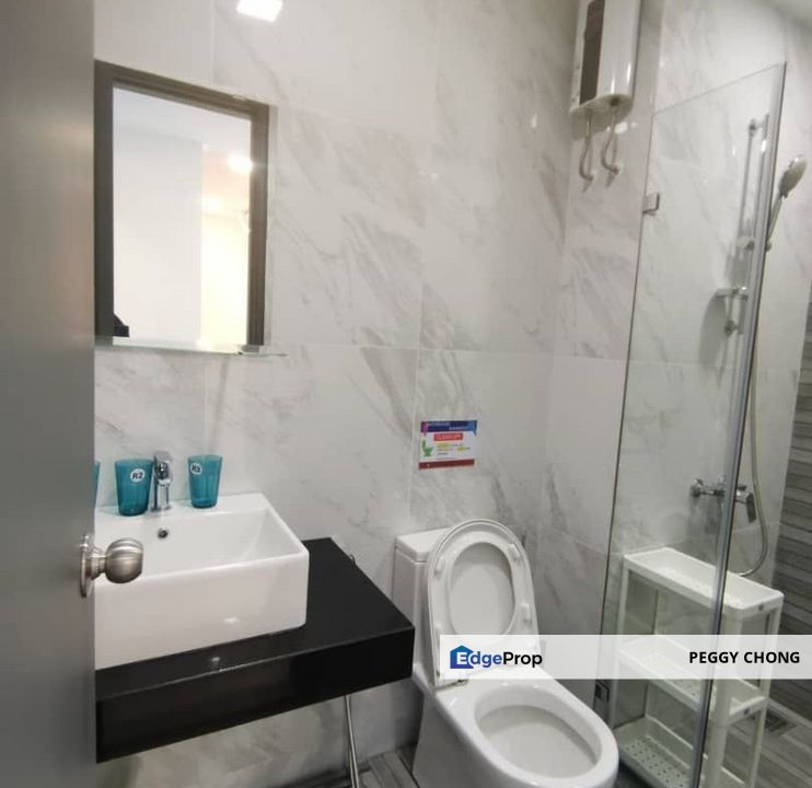 Affordable Fully Furnished Small Room for Rent at Emporis Kota Damansara – RM700 Only, Selangor, Kota Damansara