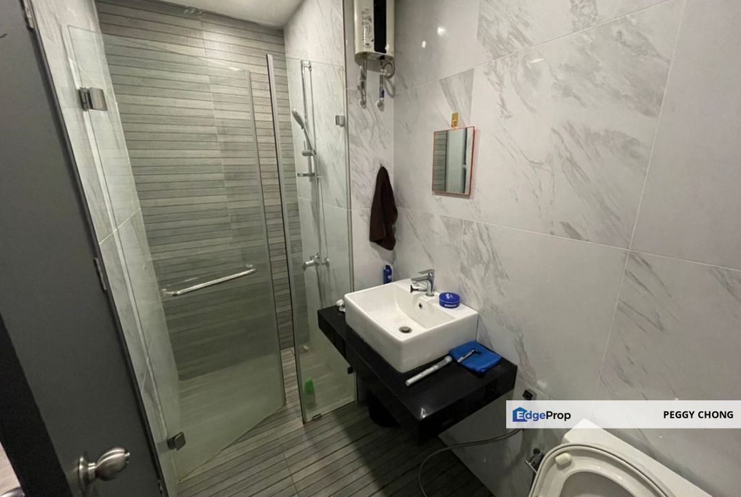 Cheap & Best Value Condo for Sale in Kota Damansara | Emporis Residence Fully Furnished | Urgent Sale RM550K, Selangor, Kota Damansara