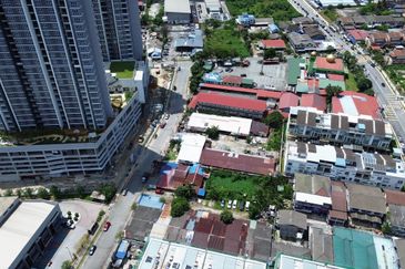 Kampung Sungai Kayu Ara