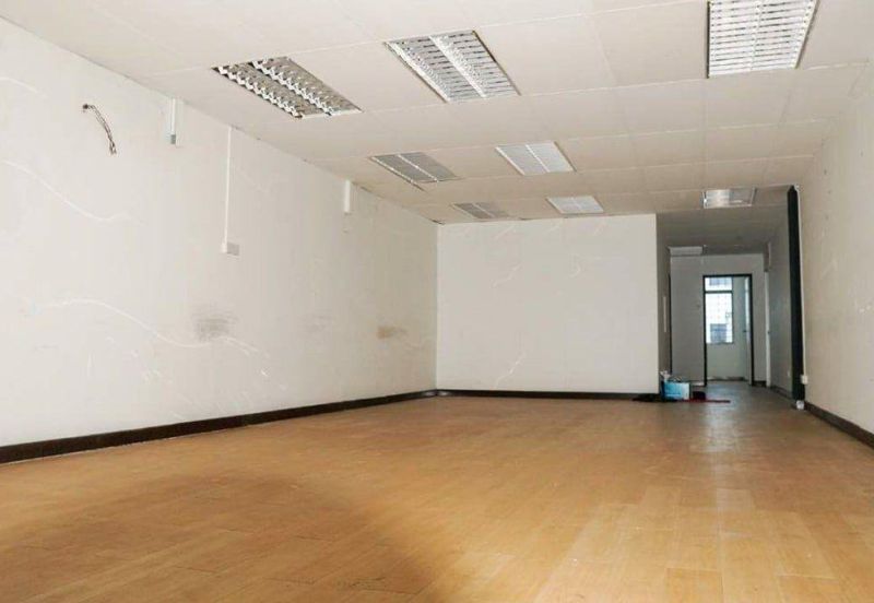 Taipan Business Centre, USJ 10