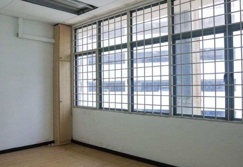 Taipan Business Centre, USJ 10