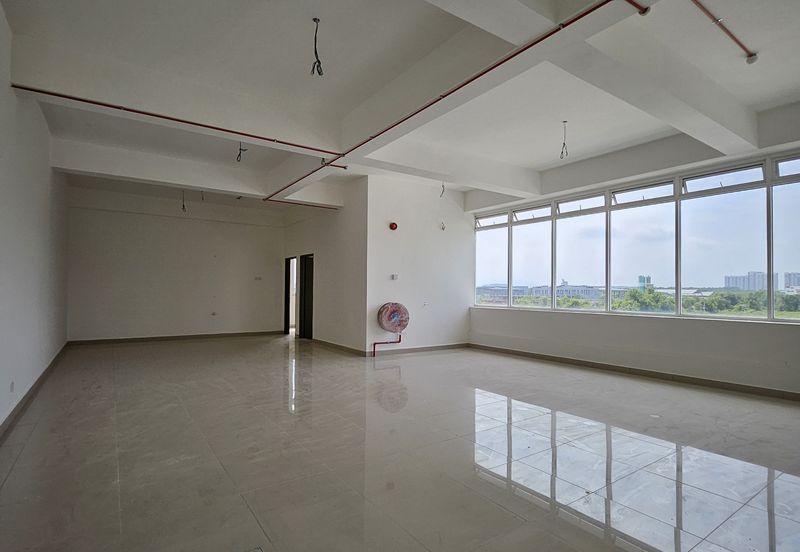 Ready to Move in SemiD Factory For Sale