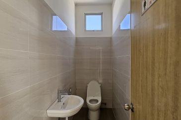 NEW 1 Acre 3 Storey Detached Factory For Sale Bandar Puncak Alam 