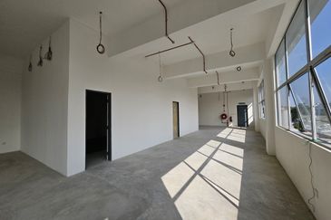 NEW 1 Acre 3 Storey Detached Factory For Sale Bandar Puncak Alam 