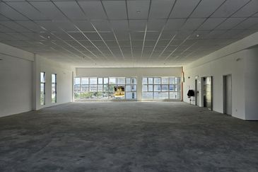 SemiD Factory For Rent