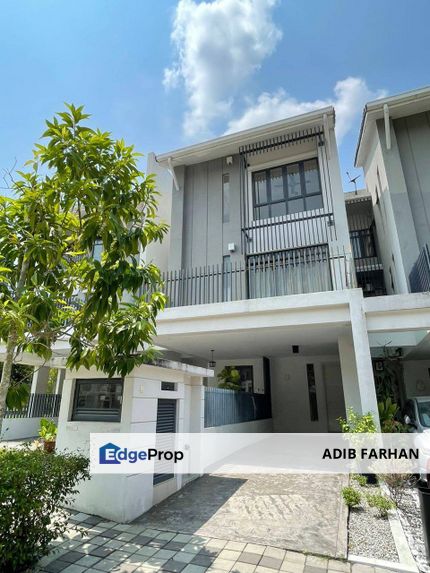 3-Storey Townvilla, Crescent Park, Bukit Mahkota, Kajang, Selangor, Bangi