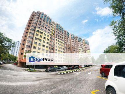 Desaminium Flora Apartment Taman Desaminium, Seri Kembangan, Selangor, Puchong South