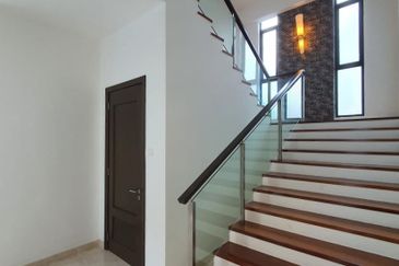 [Negotiable] 3 Storey Luxury Bungalow @ Bukit Sunway Damansara, Kota Damansara for SALE