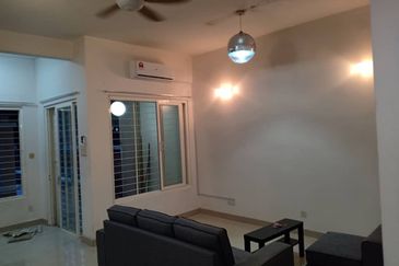 2 storey super link terraced house Semi furnished