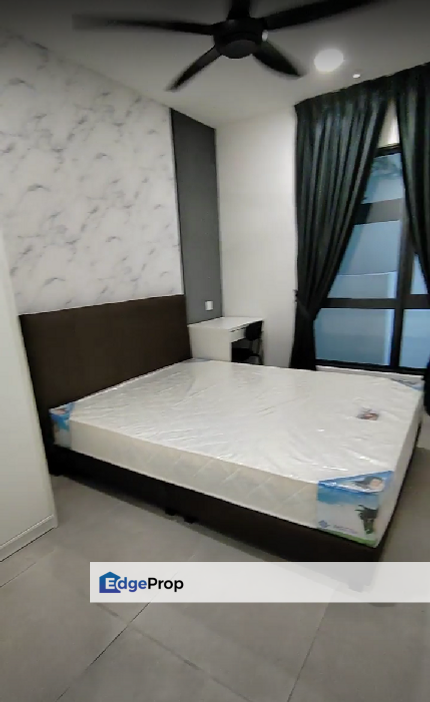 Medium Room with Window at DK Impian, Near Subang 2 Airport, Shah Alam, Selangor, Shah Alam