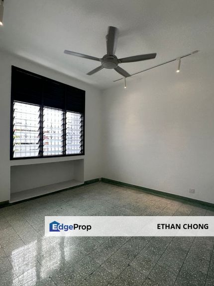 Single storey terrace new renovated ketupat house lorong ss5a, Selangor, Petaling Jaya