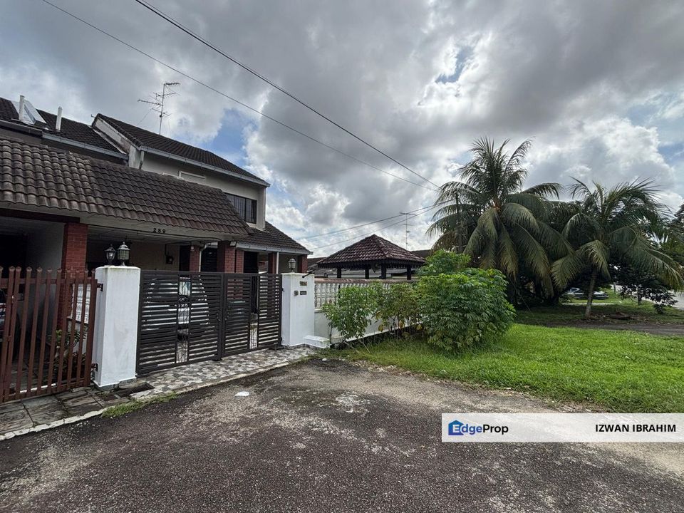 Renovated | Double Storey Semi D Taman Aman Senai Johor - For Sale, Johor, Senai