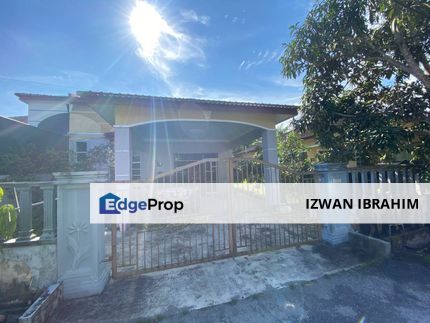 Semi D Setingkat Taman Sanglang Jaya Ayer Baloi Pontian Johor, Johor, Benut