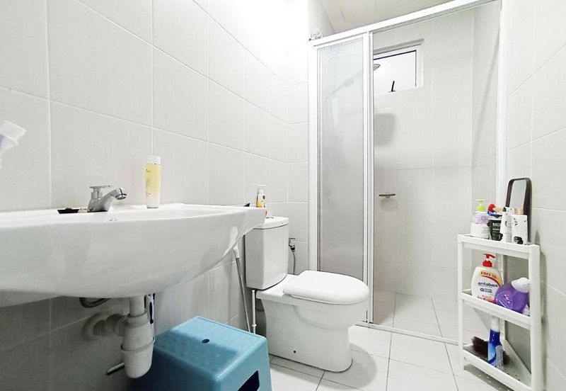 Meridin Bayvue Apartment