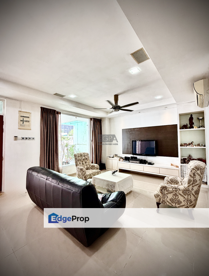 Three-Storey Terraced House in Beverly Hills, Tanjung Bungah, Penang, Tanjung Bungah