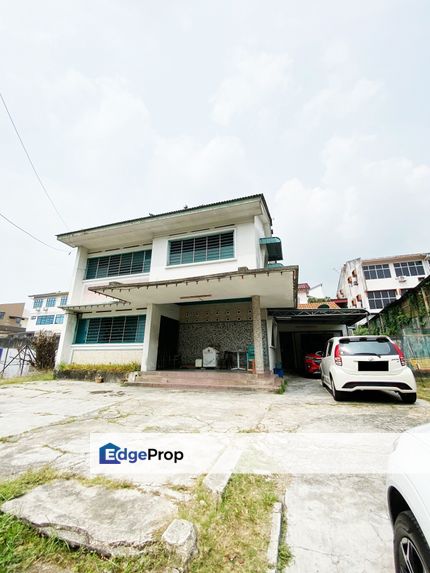 Bungalow on the Main Road of Jalan Sultan Azlan Shah, Penang, Sungai Nibong