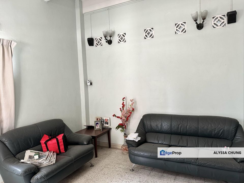 End Lot Double-Storey Terrace House Renovated in Seremban Garden, Negeri Sembilan, Seremban