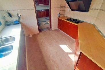 BUNGALOW BANANG , BATU PAHAT