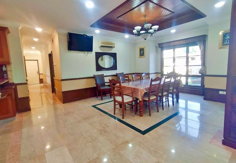 BUNGALOW BANANG , BATU PAHAT