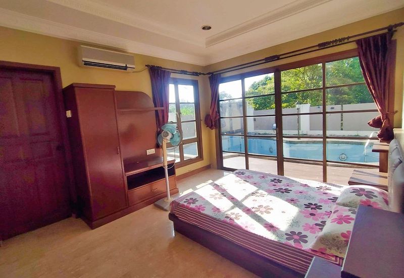 BUNGALOW BANANG , BATU PAHAT