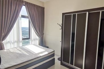 D'Summit Residences @ Kempas Utama