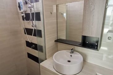 D'Summit Residences @ Kempas Utama