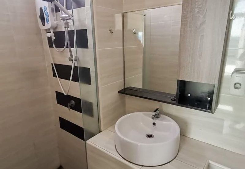 D'Summit Residences @ Kempas Utama