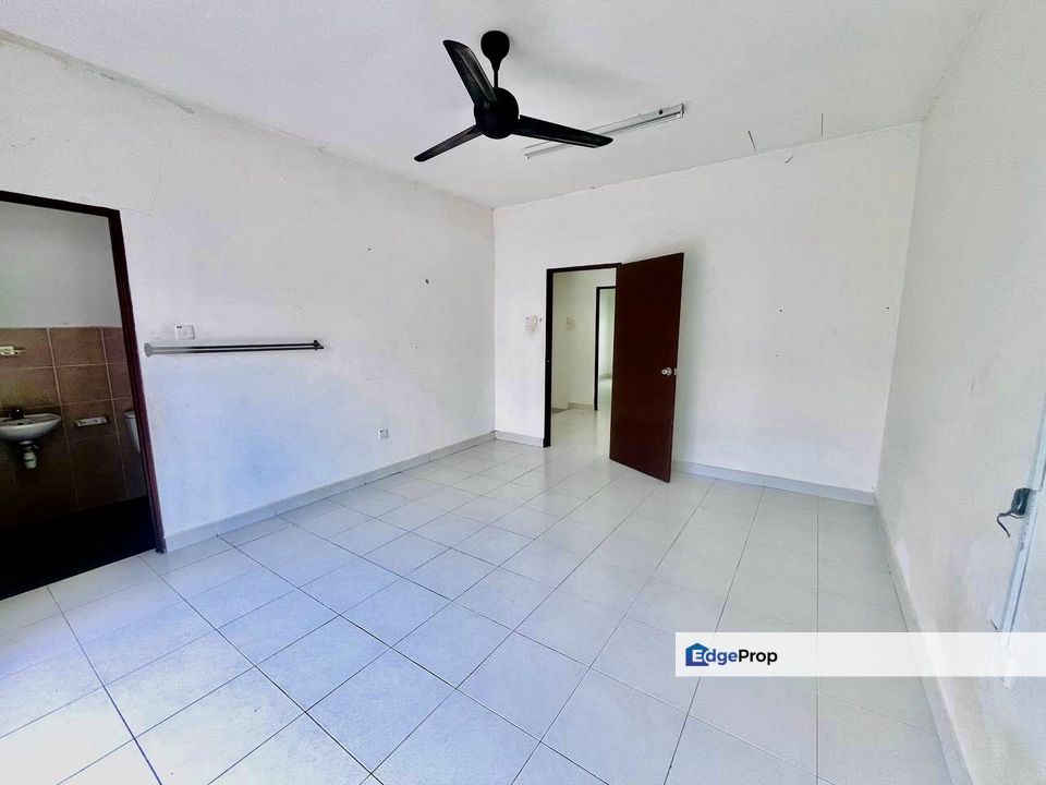 TAMAN SCIENTEX SENAI JAYA (DOUBLE STOREY HOUSE), Johor, Senai