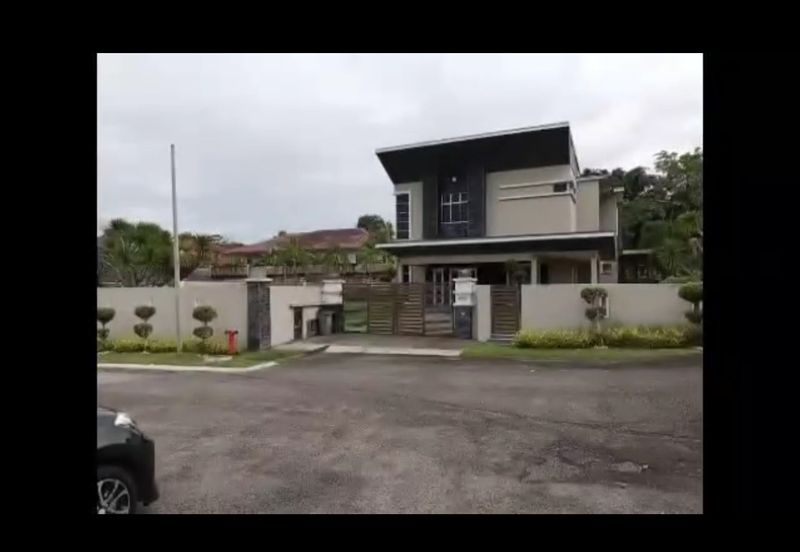 Desa Palma, Nasa City