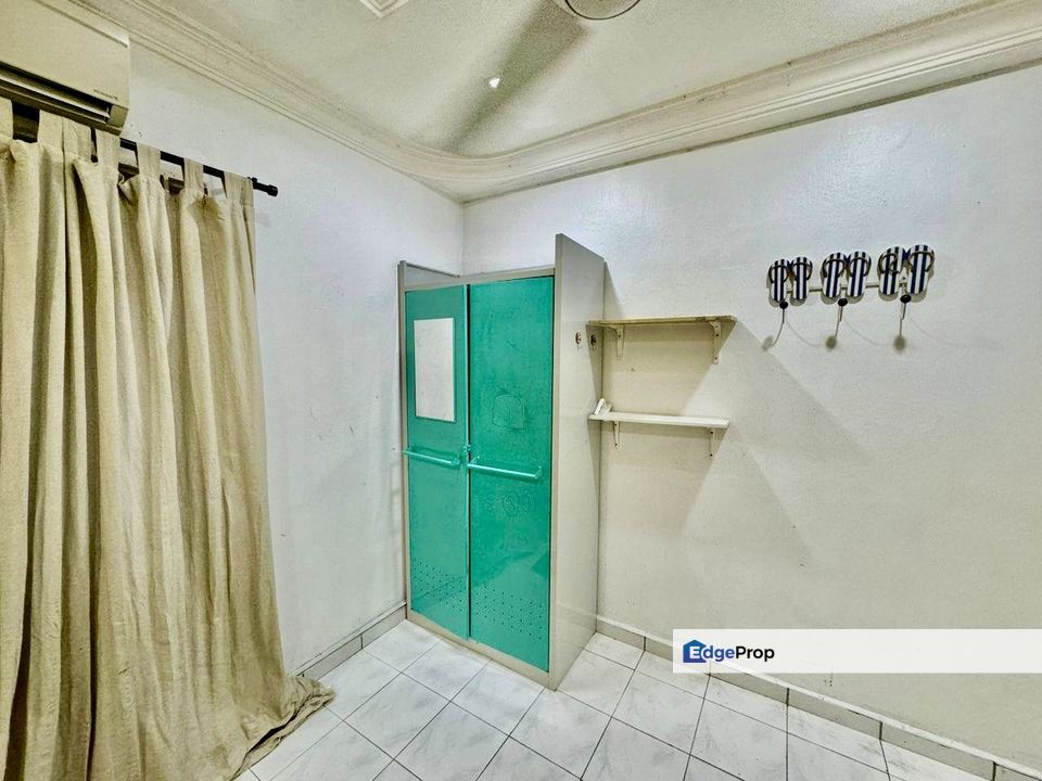 TAMAN SRI PUTRI KULAI (DOUBLE STOREY 9 BILIK), Johor, Kulai