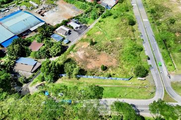Kulai Vacant Commercial Land (PETROL STATION)