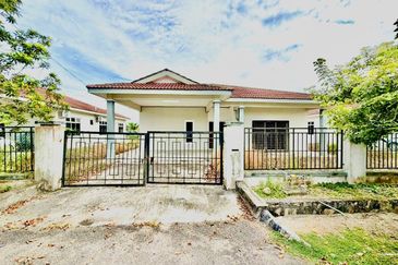Taman Sri Impian Kluang | BUNGALOW FULL LOAN