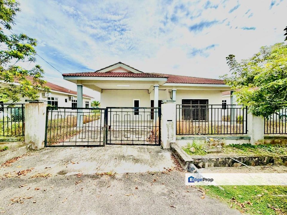 Taman Sri Impian Kluang | BUNGALOW FULL LOAN, Johor, Kluang