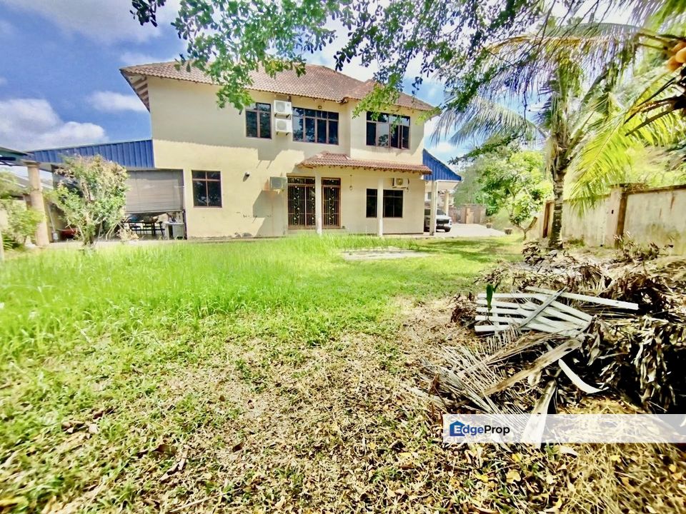 Taman Bukit Kempas | BUNGALOW WITH EXTRA LAND, Johor, Johor Bahru