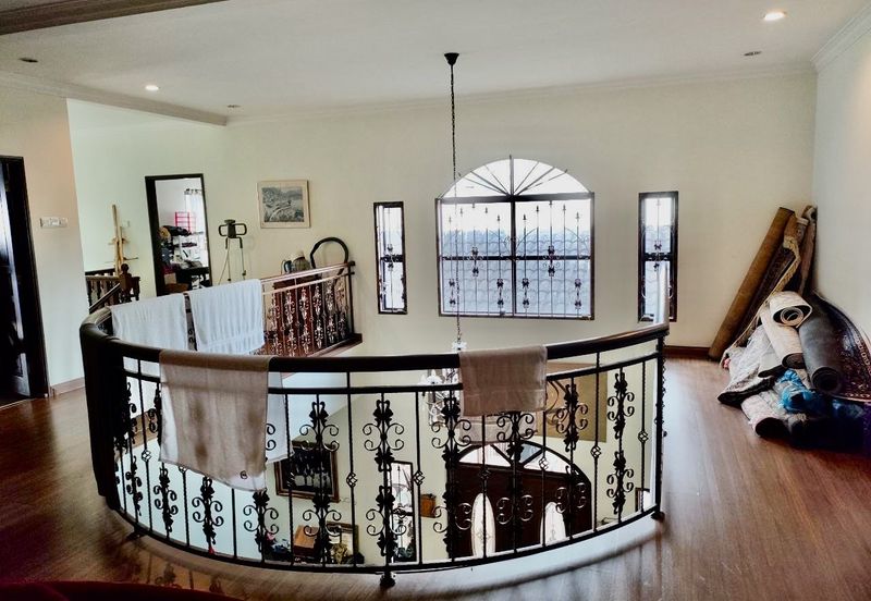 Jalan Straits View 1