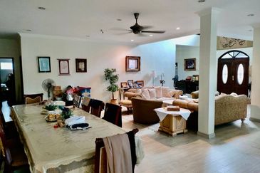 Jalan Straits View 2A