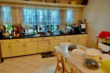 Jalan Straits View 2A