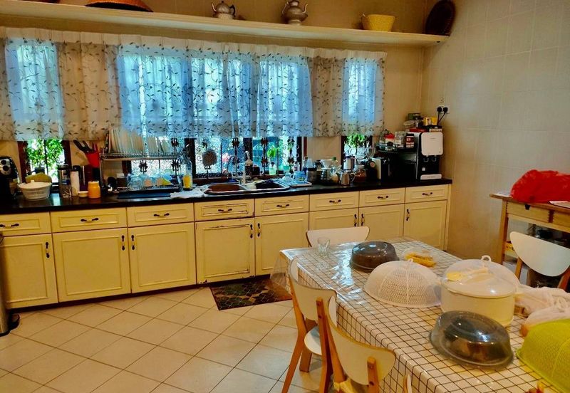 Jalan Straits View 2A