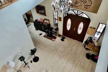 Jalan Straits View 2A