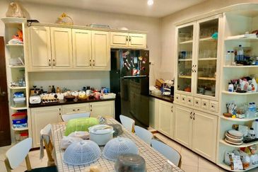 Jalan Straits View 2A