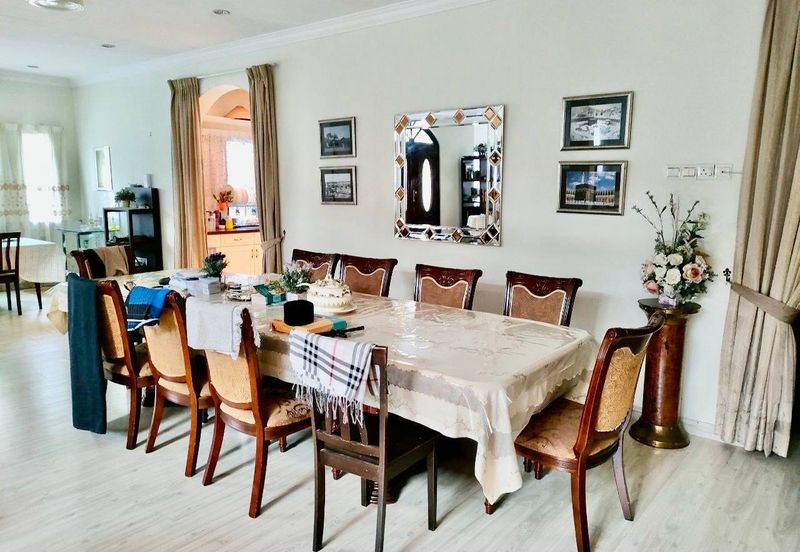 Jalan Straits View 2A