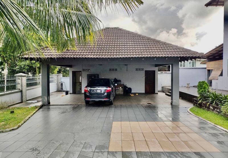 Jalan Straits View 2A