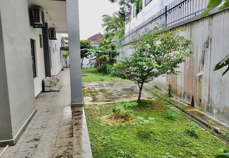 Jalan Straits View 2A