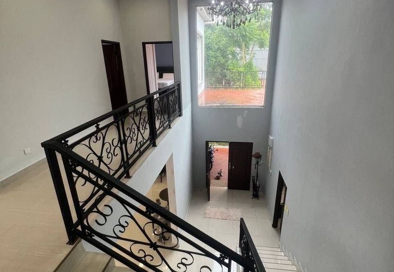 BEAUTIFUL BUNGALOW WITH POOL (NON BUMI LOT)