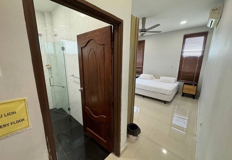 BEAUTIFUL BUNGALOW WITH POOL (NON BUMI LOT)
