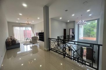 BEAUTIFUL BUNGALOW WITH POOL (NON BUMI LOT)