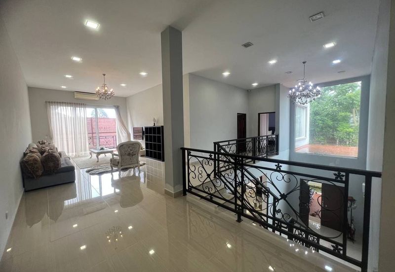 BEAUTIFUL BUNGALOW WITH POOL (NON BUMI LOT)