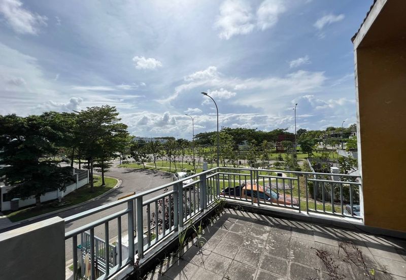 Meridin East The Greenway & The Eden